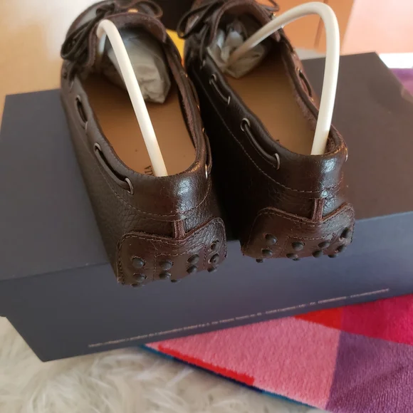 Elegant Women's Brown Leather Moccasins - Picture 3 of 6